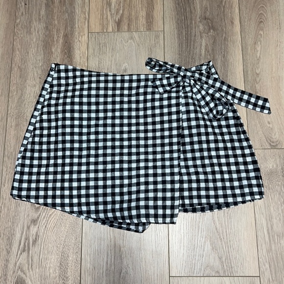 SHEIN Pants - Shein Wrap Skort Size XL